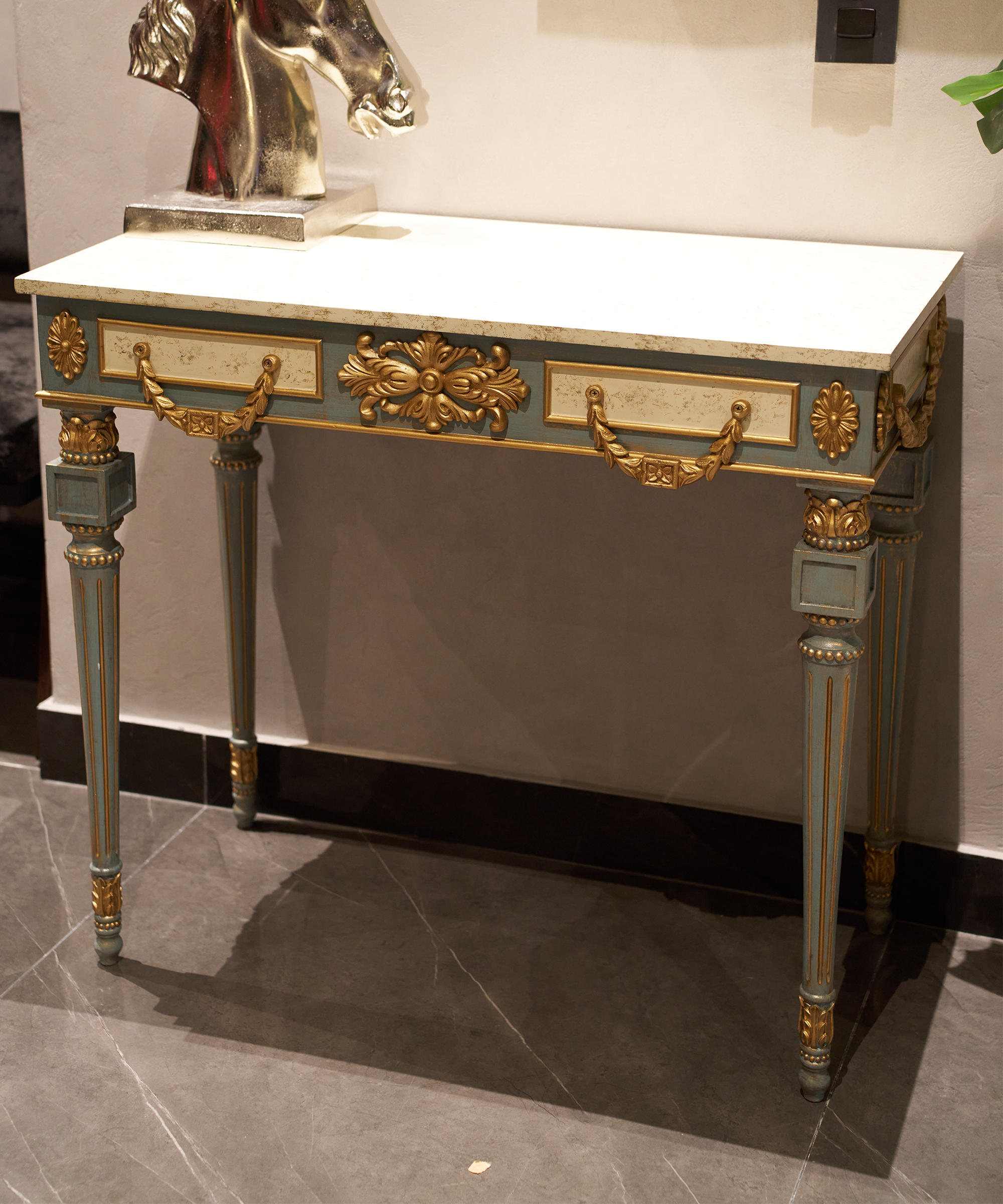 Golden Majestic Console