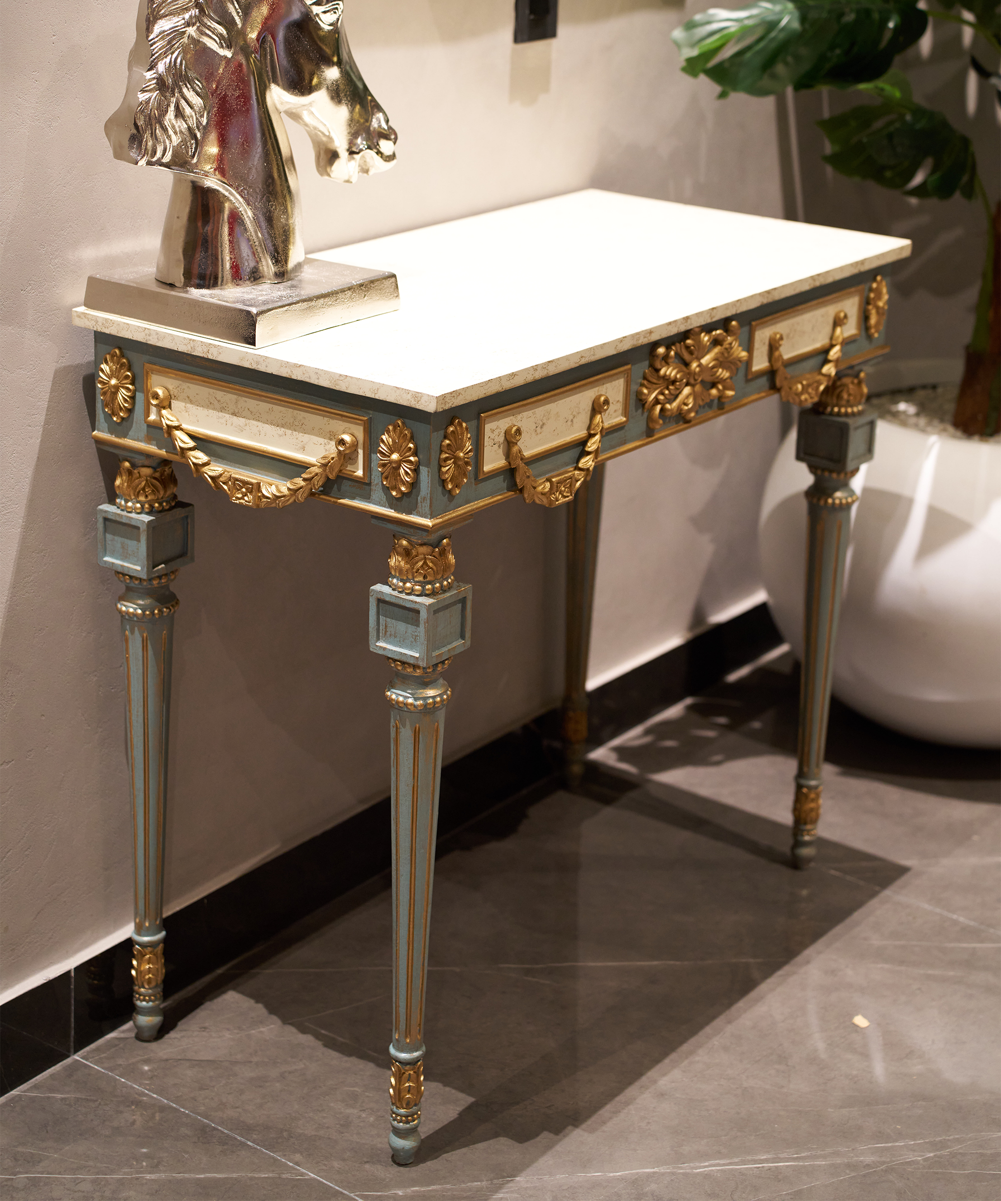 Golden Majestic Console