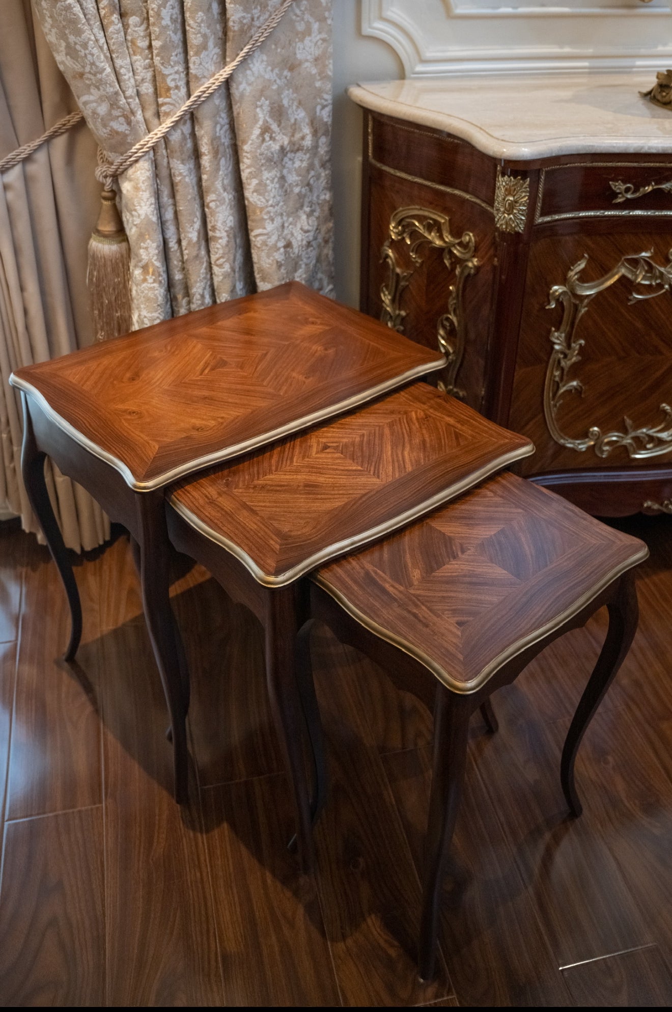Rustic Wooden Pressing Nesting Table